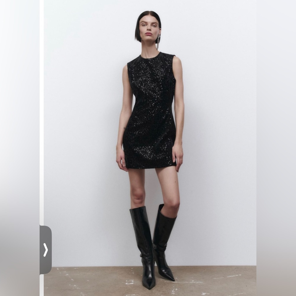 ZARA - BLACK SHORT SEQUIN DRESS (SIZE M)
